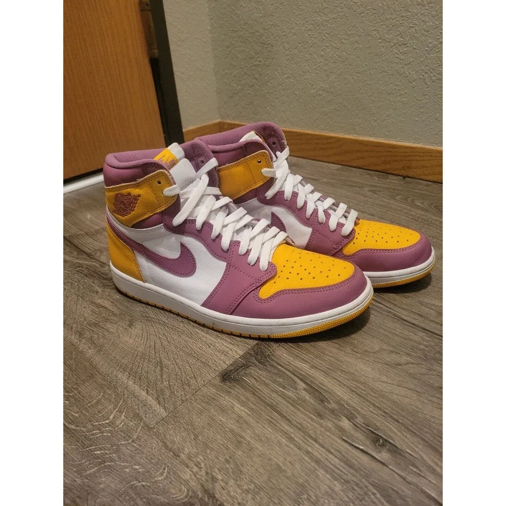 Size 10 - Jordan 1 Retro High OG Brotherhood 2022 - Picture 3 of 7